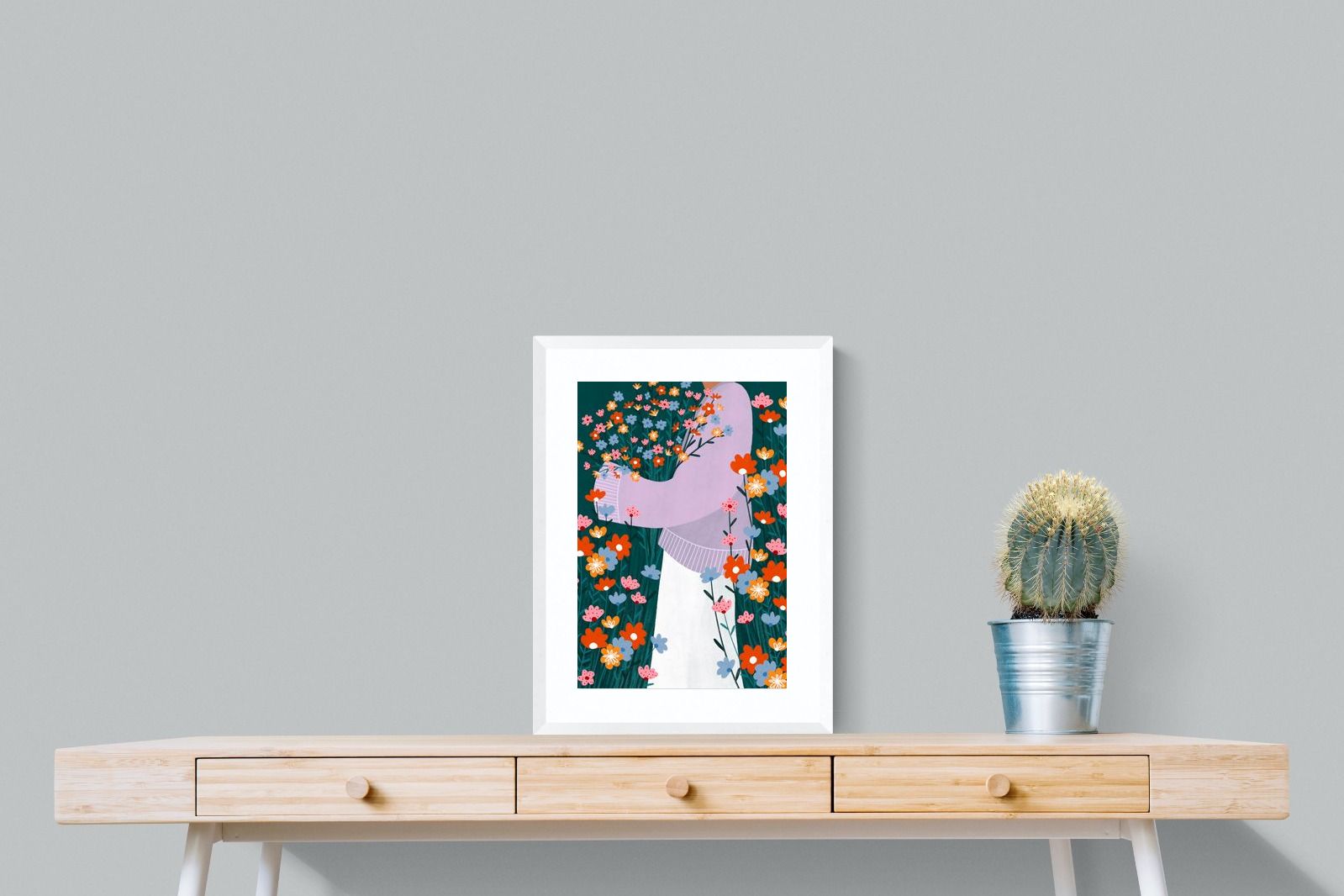 Pixalot ® Holding Flowers