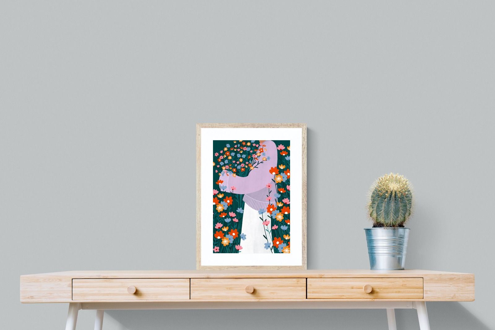 Pixalot ® Holding Flowers