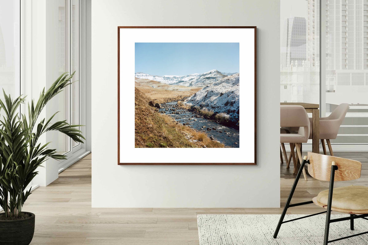 Pixalot ® Snowy Mountain River Valley