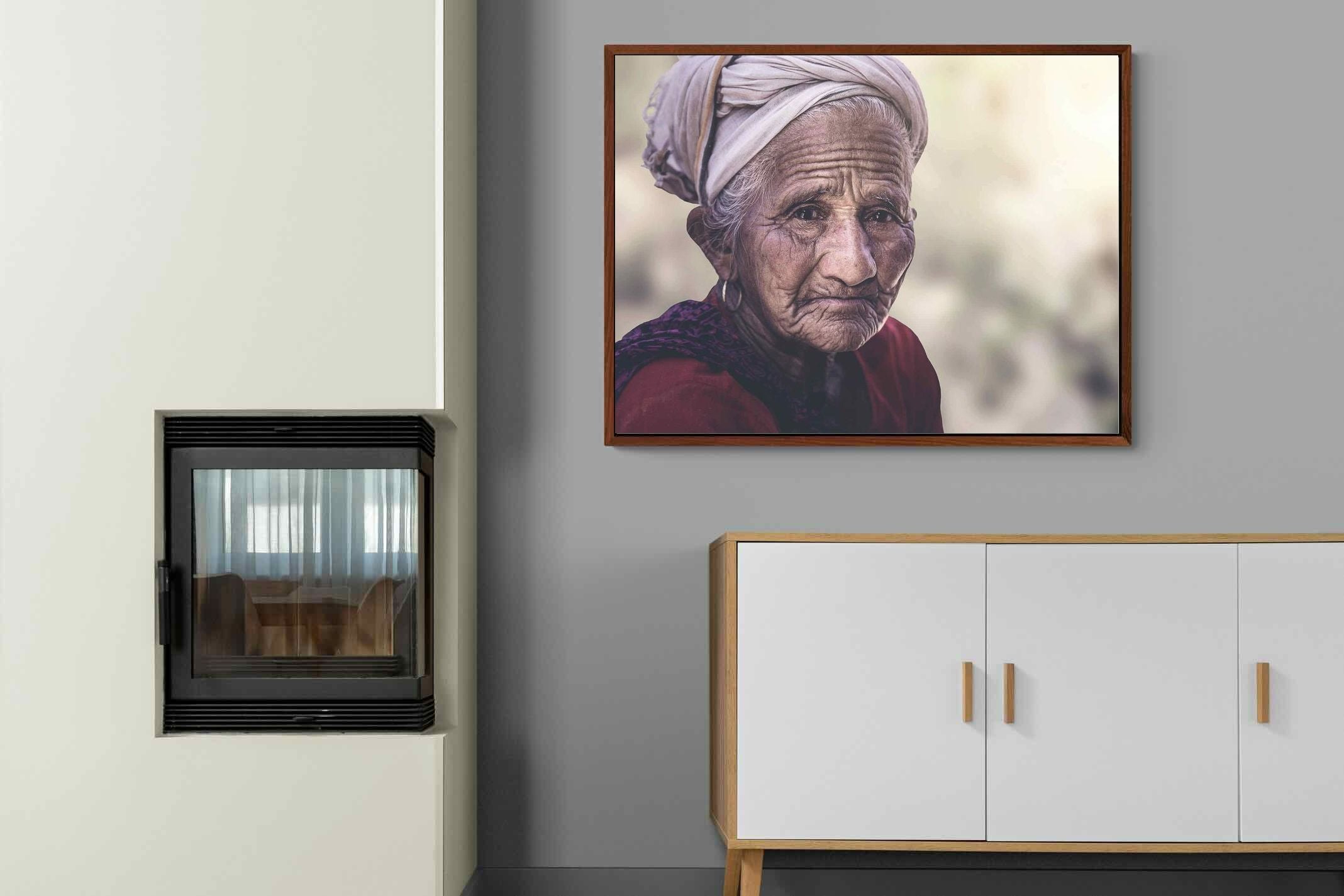 Pixalot ® Wise Old Lady