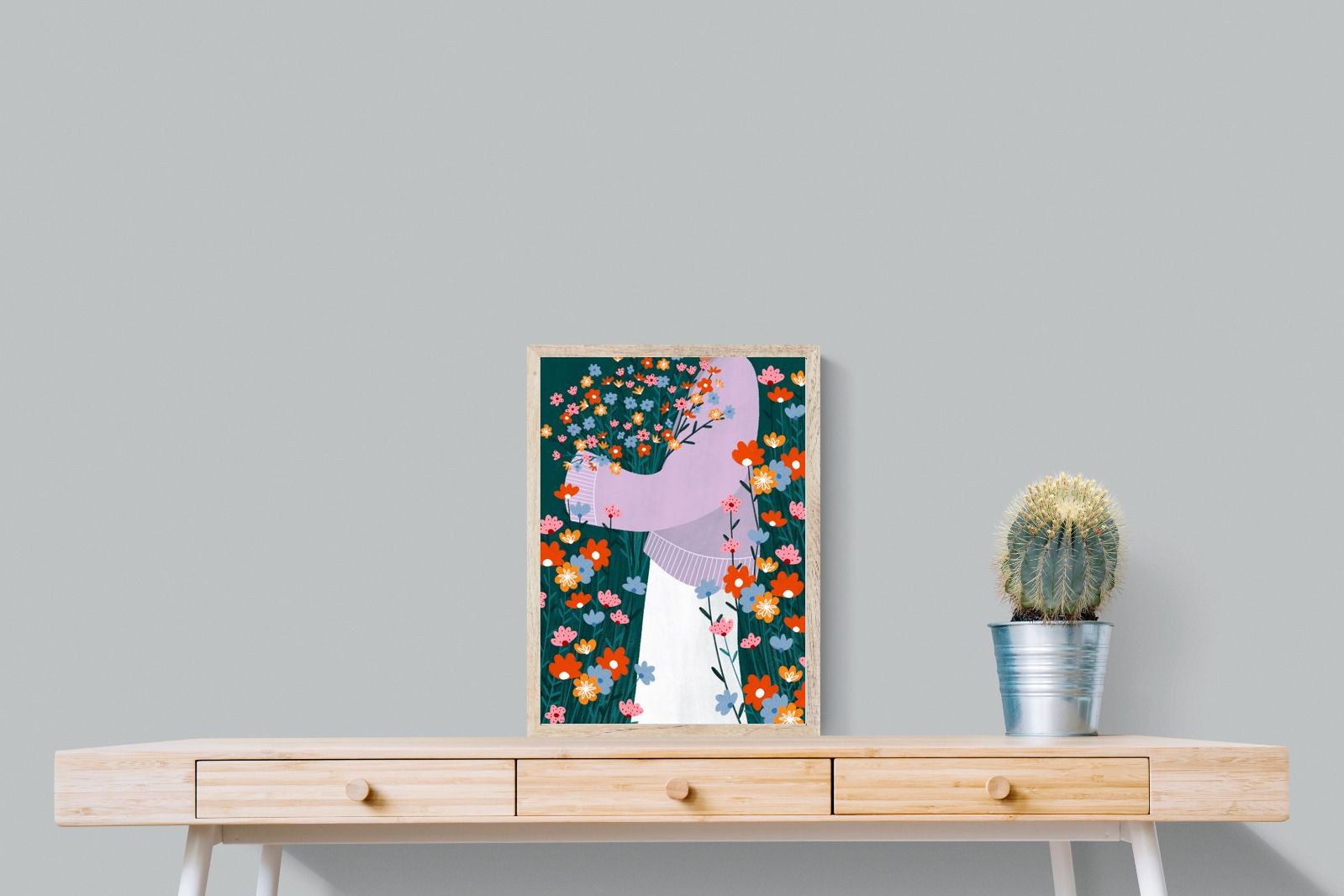 Pixalot ® Holding Flowers