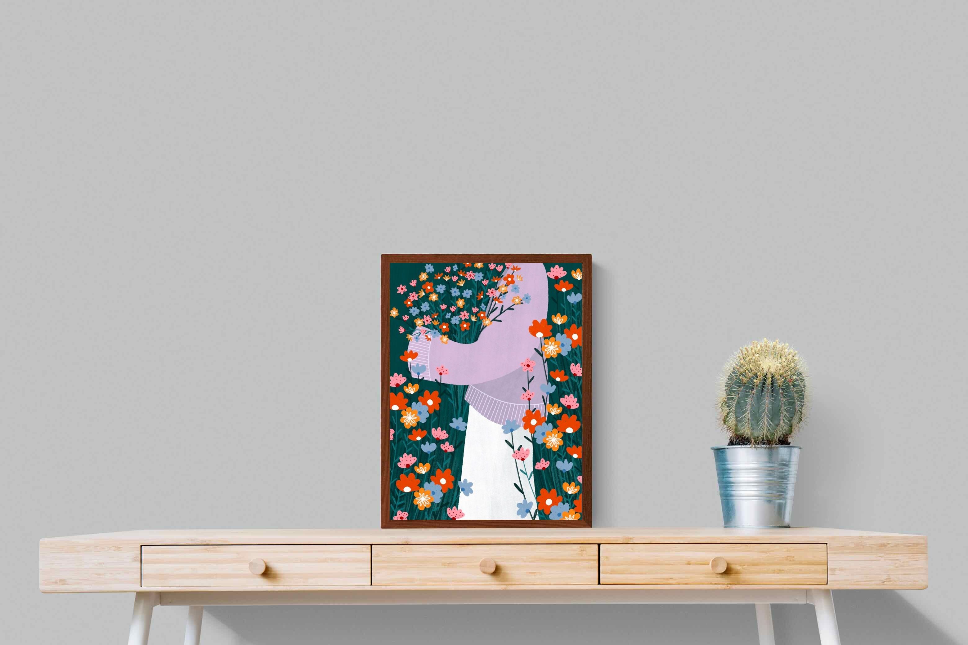 Pixalot ® Holding Flowers