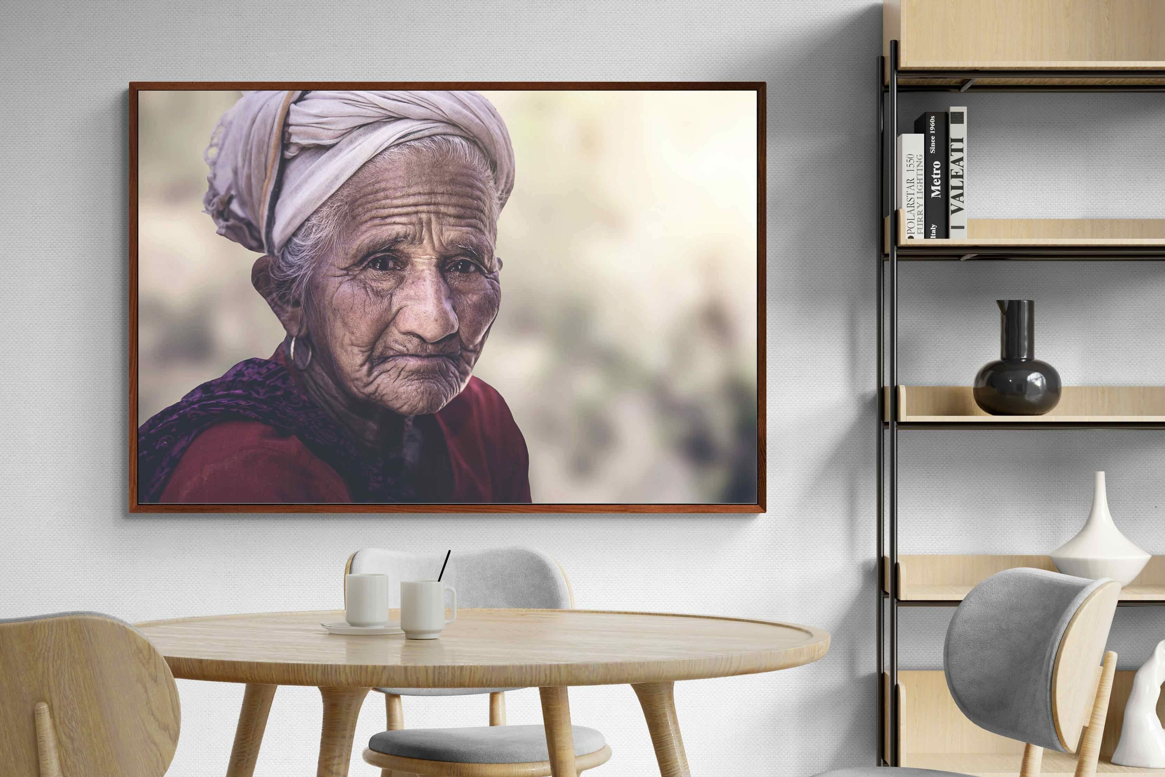 Pixalot ® Wise Old Lady