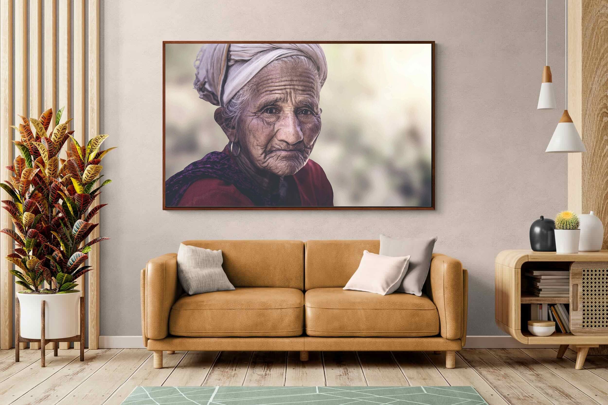 Pixalot ® Wise Old Lady