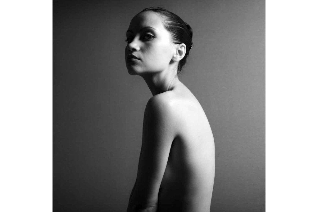 Elegant Nude-Wall_Art-Pixalot