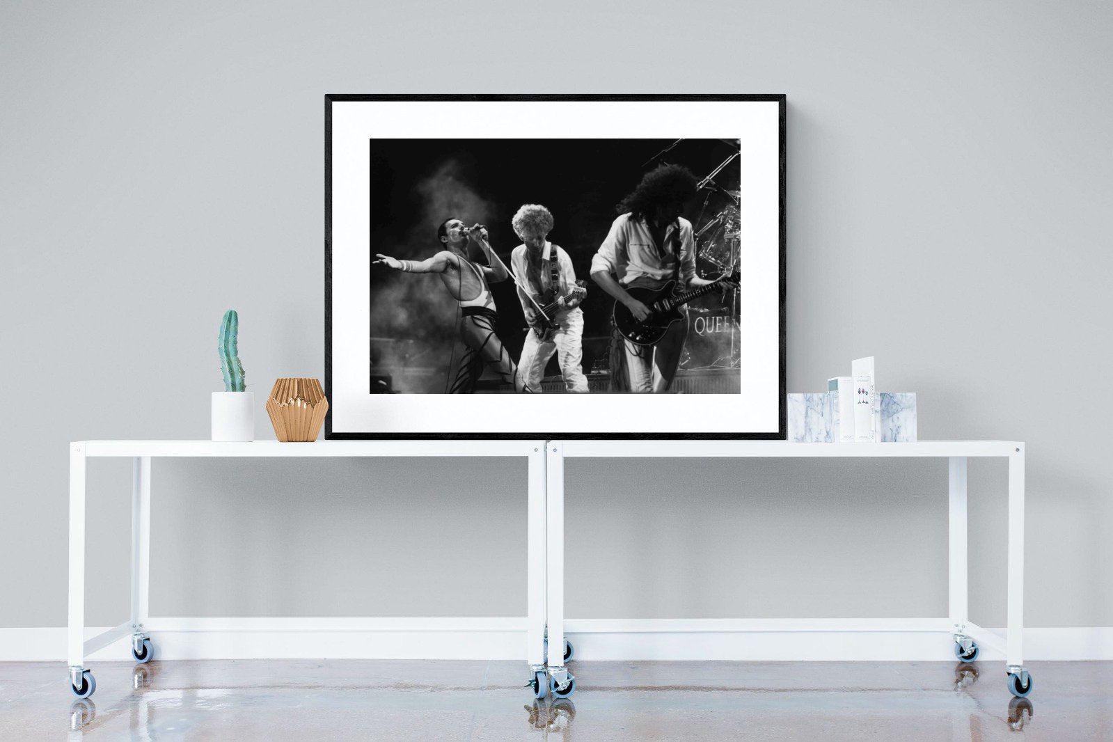 Queen-Wall_Art-120 x 90cm-Framed Print-Black-Pixalot